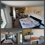 Logeren Op Dijk43 4* Broek op Langedijk