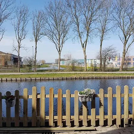 Logeren Op Dijk43 Gæstehus 4*