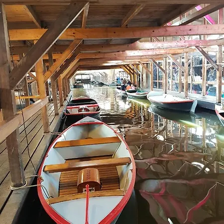 Logeren Op Dijk43 Guest house 4*